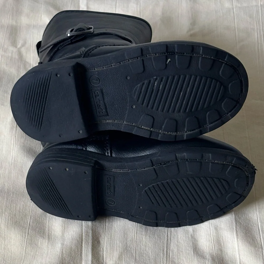 Carter's Black Kids Shoes size 7 M